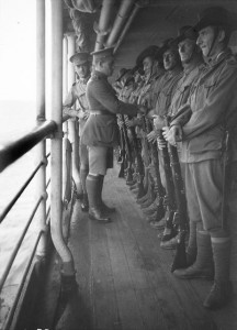 A guard of the 5th Battalion on board A3 HMAT Orvieto, 1914. Reprinted courtesy of the Australian War Memorial.